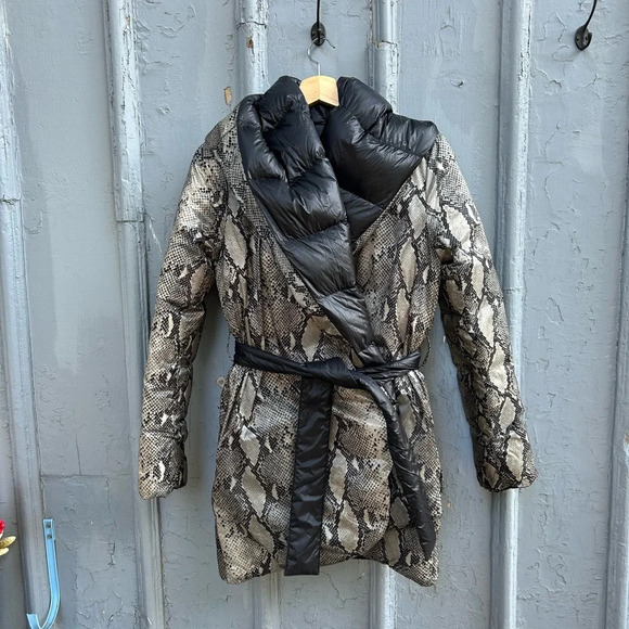 Diane Von Furstenberg Paulina Reversible Down Wrap Coat,  size Small - Picture 4 of 15